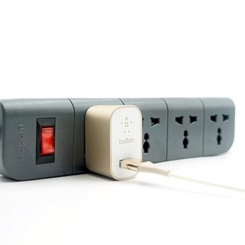 Belkin Essential Series F9E400zb1.5MGRY 4-Socket Surge Protector Belkin Essential Series F9E400zb1.5MGRY 4-Socket Surge Protector