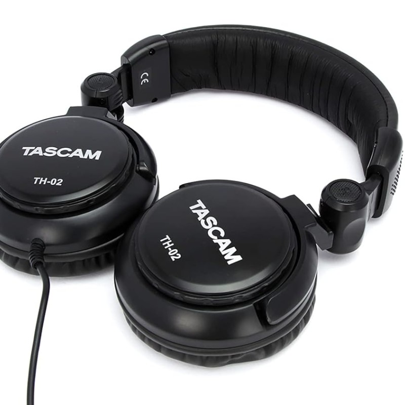 TASCAM TH02-B Closed-Back Stylish Headphone, Black TASCAM TH02-B Closed-Back Stylish Headphone, Black