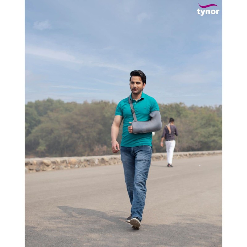 TYNOR Pouch Arm Sling Tropical, Grey, XL, 1 Unit TYNOR Pouch Arm Sling Tropical, Grey, XL, 1 Unit