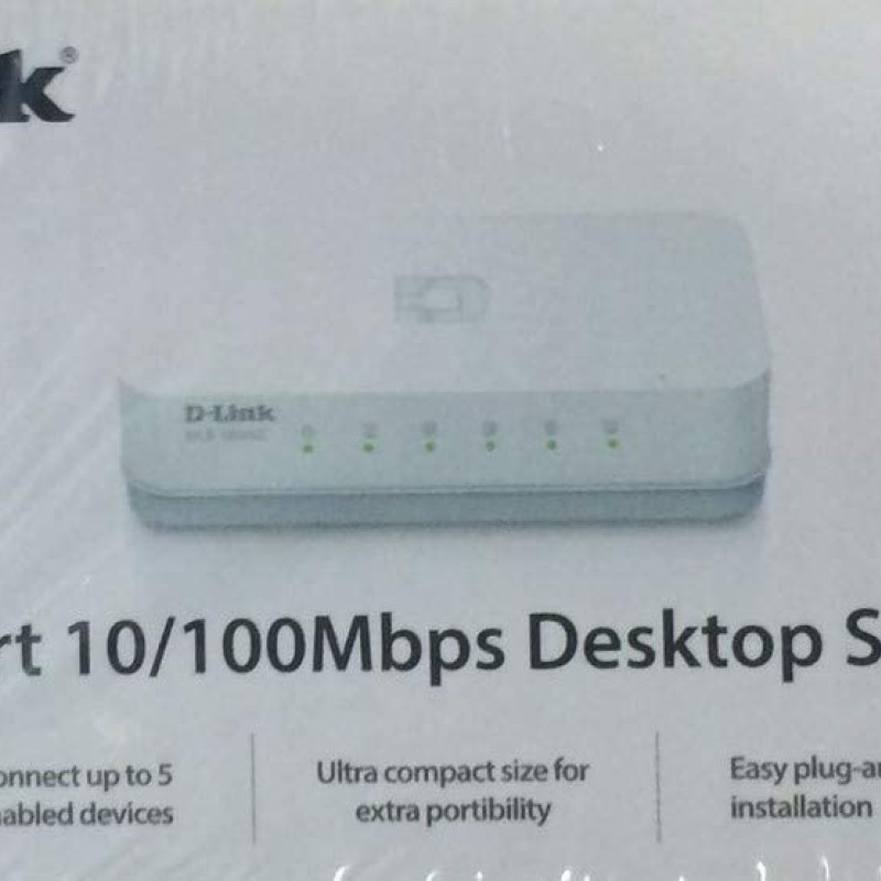 D-Link DES-1005C 5-Port 10/100 Mbps Unmanaged Switch, white