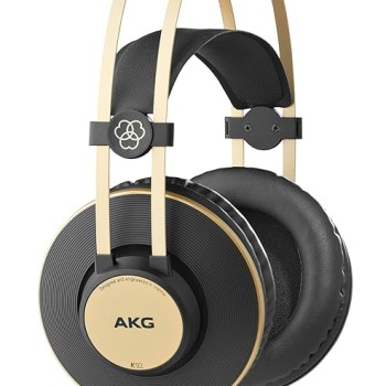 AKG K92 Closed Back Headphones,Wired,Black