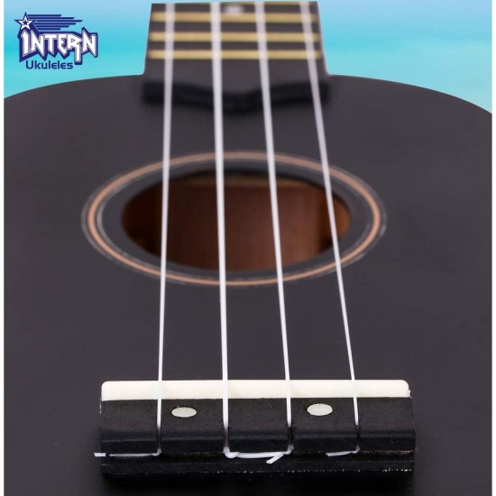 INTERN SOPRANO 21" UKULELE WITH BAG (BLACK)
