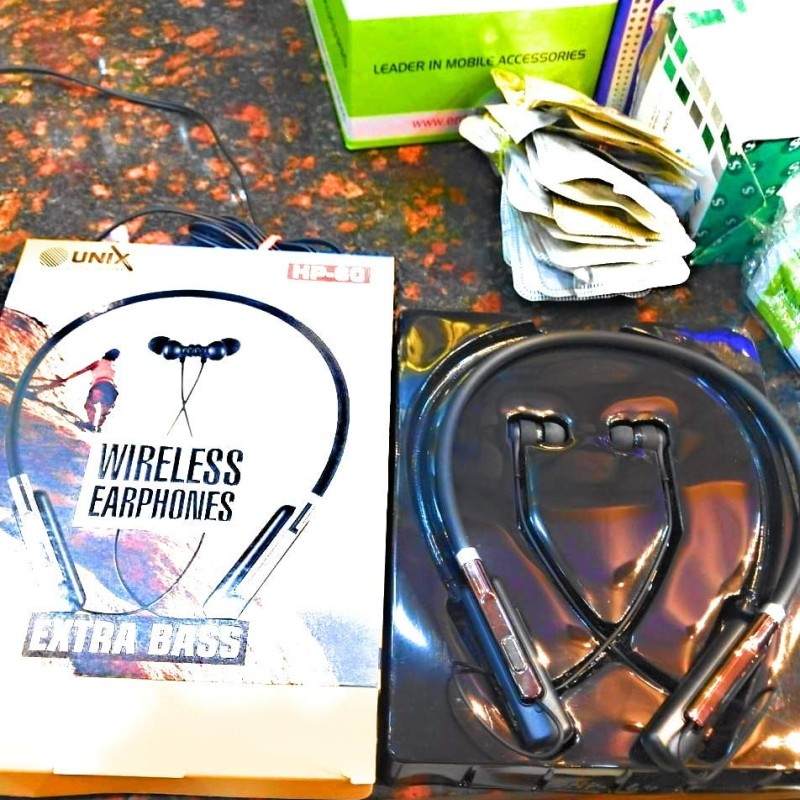 Gunter & Hanke Shadow X5 In-Ear Bluetooth Wireless Earphone with mic with Silicon body heavy bass and Magnetic On-Off Function CSR Chipset Integrated with IPX 5 sweat resistance and 8 hrs long battery life