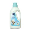 Chicco Baby Liquid Laundry Detergent, 5X Stain & Germ Fighter, Kills 99% Of Germs, Dermatologically Tested For Effective & Gentle Cleaning, Fresh Spring (1 L)