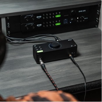Audient EVO 8 4x4 Professional USB Audio Interface with 4 EVO Preamps, 2 Stereo Speaker Outputs, 2 Headphone Outputs, SmartGain, JFET Instrument Input, Audio Loopback for Live Streaming & Free Recording Software Bundle Audient EVO 8 4x4 Professional USB Audio Interface with 4 EVO Preamps, 2 Stereo Speaker Outputs, 2 Headphone Outputs, SmartGain, JFET Instrument Input, Audio Loopback for Live Streaming & Free Recording Software Bundle